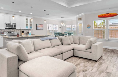 Holiday Beach House | Salty Breeze 3BDR Escape