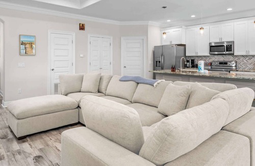 Holiday Beach House | Salty Breeze 3BDR Escape