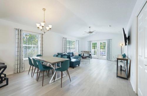 Gulfview Heights House | Sandy Daze - Vacation Rental on 30A Close to the Beach with Hot Tub
