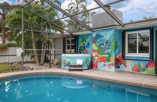 Coral Shores House | ⚓Sandys Coral Retreat! Canal Front, Pool, Hot Tub & More⚓