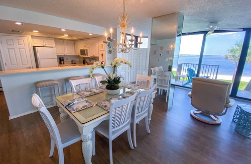 Punta Rassa Condo | Sanibel Harbour Resort: Bay View Tower 137 Waterfront condo with private beach