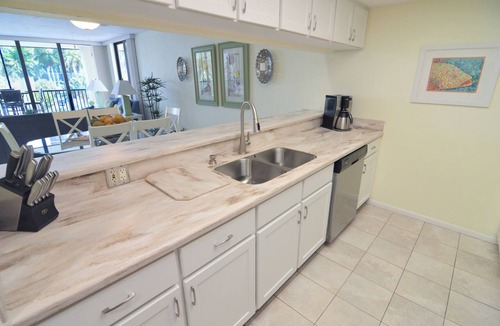Punta Rassa Condo | Sanibel Harbour Resort Harbour Tower 211: Boasting amazing sunset views from the lanai