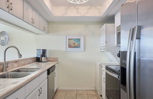 Punta Rassa Condo | Sanibel Harbour Resort Harbour Tower 211: Boasting amazing sunset views from the lanai