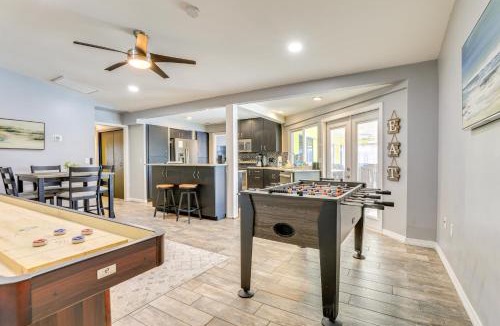 Whitfield House | Sarasota Home w/Heated Pool: 3 Mi to Airport!