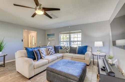 Whitfield House | Sarasota Home w/Heated Pool: 3 Mi to Airport!