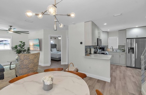 Country Oaks House | Sarasota Paradise 4 Home Near IMG And Siesta Key Beach