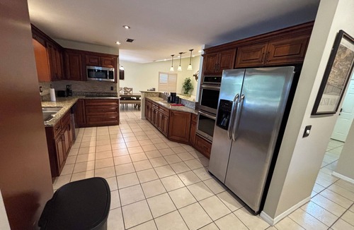 Sarasota House | Sarasota Pool Home Near UTC & Beaches + Hot Tub + Lakefront Patio