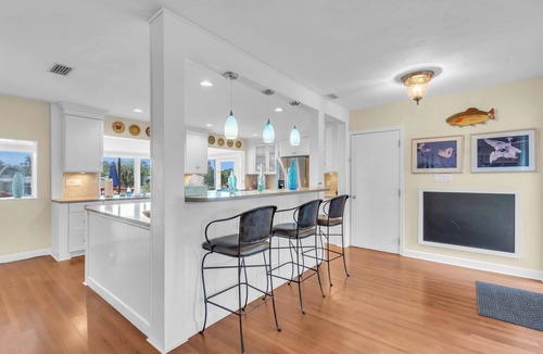 Southgate House | Sarasota Waterfront Paradise- Location, Location.!