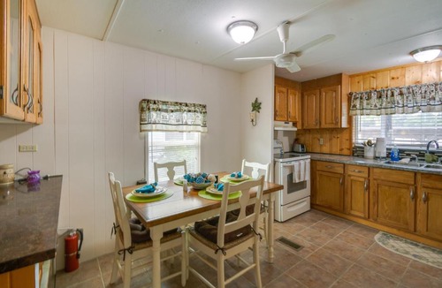 Satsuma House | Satsuma Home w/Fire Pit + Dunns Creek Access!