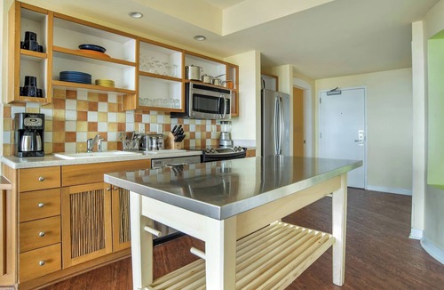 Sandestin Hotel | Scenic Bay View 2BR Suite w/Private Balcony: 1.7 mi to Coastal Beaches