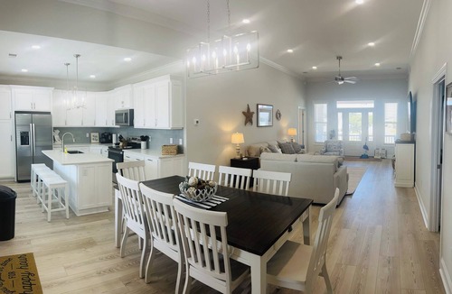 Cherry Grove Beach House | SEA BISCUIT-2024 LUXURY Cherry Grove Home, 4bd/3bth, Private Pool, VERY CLEAN