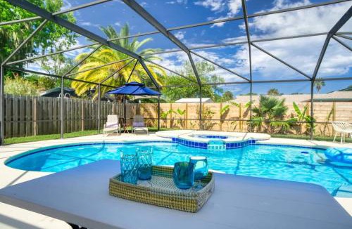 Jacksonville Beach House | Sea Grape Villa - Pool Ping Pong