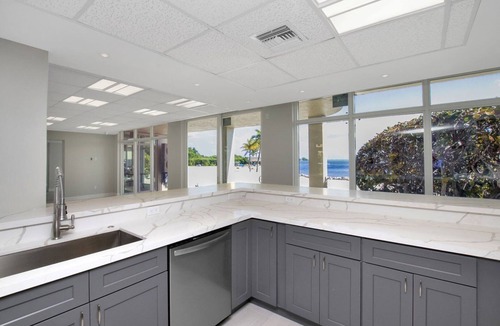 Tavernier Condo | Seagulls 701: A charming 3BR condo in Tavernier, FL, perfect for families.