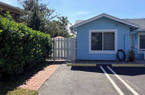 Boynton Beach Apartment | Seashell 1- Luxury Studio close to the beach