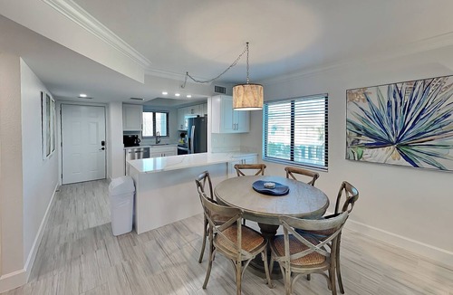 Mid Island Condo | Seaside 401 | Newly Renovated Corner Condo w. Stunning Gulf Views!