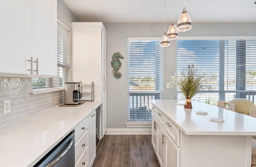 Destin Villa | "Seaside Bliss: Waterfront Villa Just Steps from the Beach"