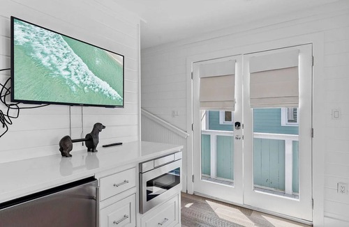 Seaside House | Seaside Guest Home 3 Mins to Beach & Seaside Ave, Prime Seaside Location