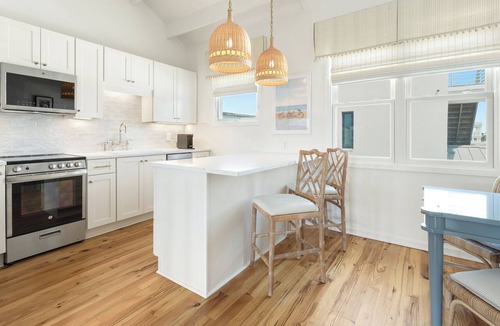 Seaside Condo | Seaside Town Square "Tequila Mockingbird" | 1 BR | Stunning Views| Bikes