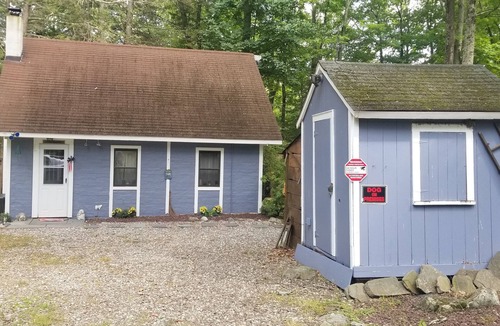 Wurtsboro Cottage | Secluded Cabin in the Southern Catskills Less than 2 Hours from NYC