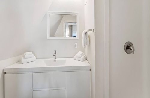 Little Torch Key Hotel | Secluded Little Torch Key Retreat w/Kitchen, Breakfast, Private Beach & Pool