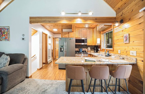Manistee House | Secluded Pet-Friendly Family Home on 10 Acres