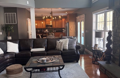 Thompson Ridge Bed & Breakfast | Secluded Ranch Retreat with Pool, Hot Tub,Sauna
