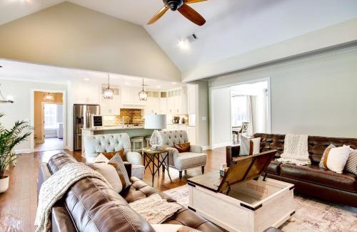 Peach Orchard House | Secluded Stylish Modern Farmhouse