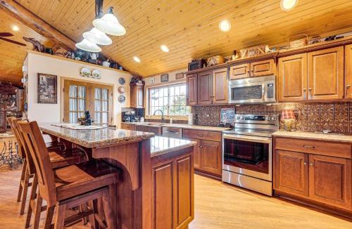 Preble House | Secluded, Waterfront Home w/Patio in Craigville!
