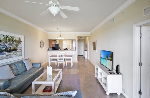 Braden River Condo | Second Floor River Strand Condo Overlooking the Golf Course - Sunny Life