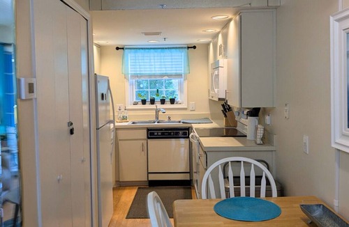 Lutz Condo | Secrets Under the Palms - Luxury 1BR King Condo, Pond View Lanai