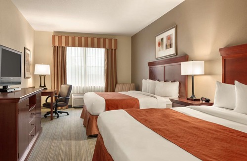 Seffner Hotel | Seffner Inn and Suites