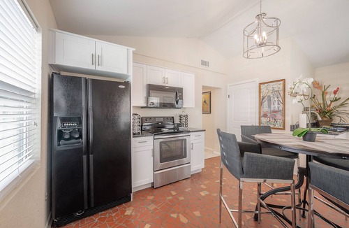 Old Seminole Heights Apartment | SEMINOLE HEIGHTS - Tampa - Outdoor Patio - Minutes from Downtown