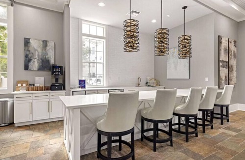 Southside Apartment | Serene Bliss: Stylish 1BR Unit in Resort Complete