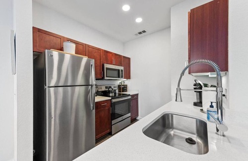 Southside Apartment | Serene Bliss: Stylish 1BR Unit in Resort Complete