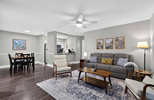 Baymeadows Apartment | Serene Mins 2 Beach Sand *Mayo Clinic + Everbank