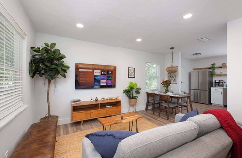 Gainesville House | Serene Place, Walk to UF, Stadium, Near Shands & Downtown