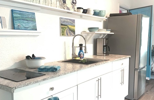Port Charlotte - Charlotte Harbor House | Serene- pool house with large enclosed oasis of local artist in Port Charlotte