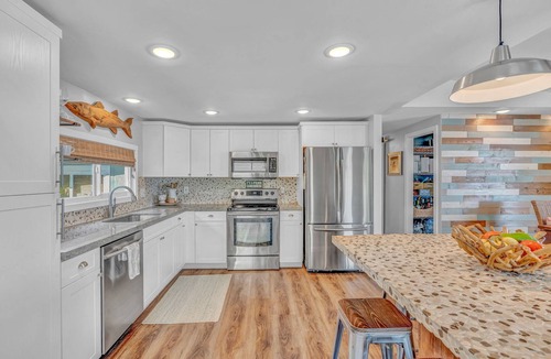 Little Torch Key House | Serene Sea Cottage Escape with Endless Ocean Views in Little Torch Key