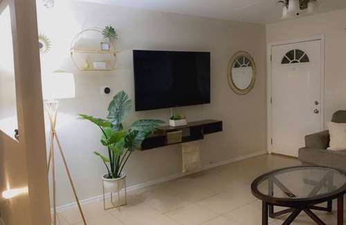 Orient Park House | Serene Tampa Home 2 minutes from the Hard Rock Casino
