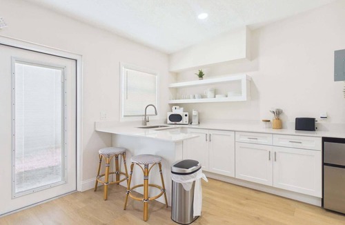 Parsuns To Cocoa Beach Apartment | Shell & Shore Coastal Retreat