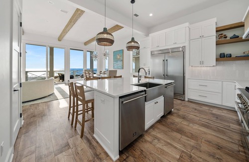 Biltmore Beach House | Shimmering Pearl | Amazing Beach Views| Heated Private Pool | Restaurants and attractions nearby