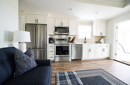 Freeport Cottage | Short drive to the beautiful 30-A beaches! Cozy Riverwalk Landing Cottage 2-B