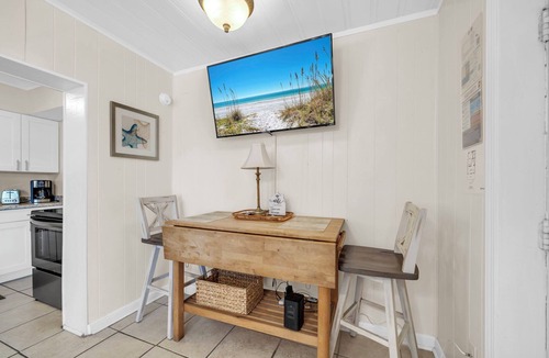 Laguna Beach Condo | 🌊Short Easy Walk to Beach | Great Outdoor Space | Linda's Cozy Cottage B🌴