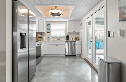 Palm Coast House | Short golf cart ride to the surf and sand near Hammock Beach!