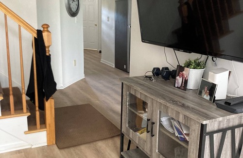 Berkeley Heights House | Short term 3 month rental in Berkeley Heights - Charming 2-bed townhome