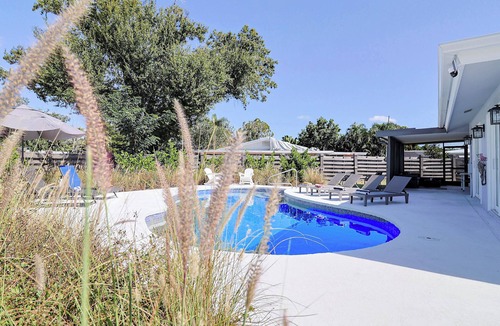 Southgate House | Siesta Key 3BR w/Heated Pool, Game Room & Lanai
