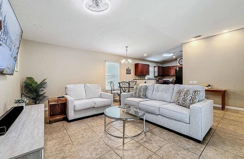 Ridge Wood Heights House | Siesta Key Paradise with Hot Tub
