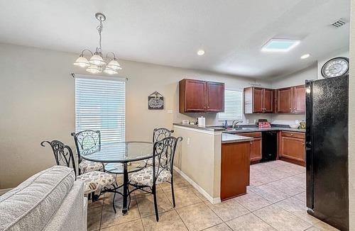 Ridge Wood Heights House | Siesta Key Paradise with Hot Tub