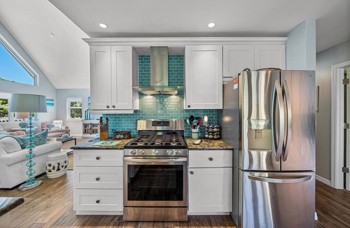 North Captiva House | Silverseas Cottage: Cozy 3BR Fall Retreat - Private Pool, Beach Access, 2 Carts
