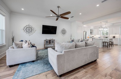 Emerald Waters Village House | Simon Seas * Pet Friendly, Golf Cart Included, Grill, Lots of Space!